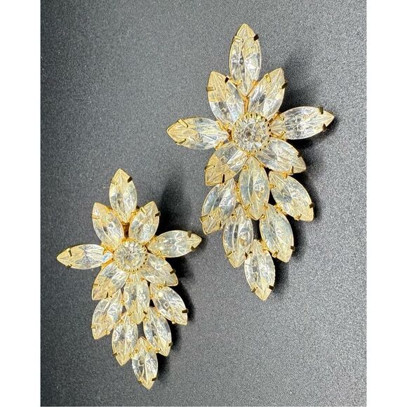 Rhinestone Cluster Clip-On Earrings Formal Special Occasion Lightweight - Picture 1 of 4